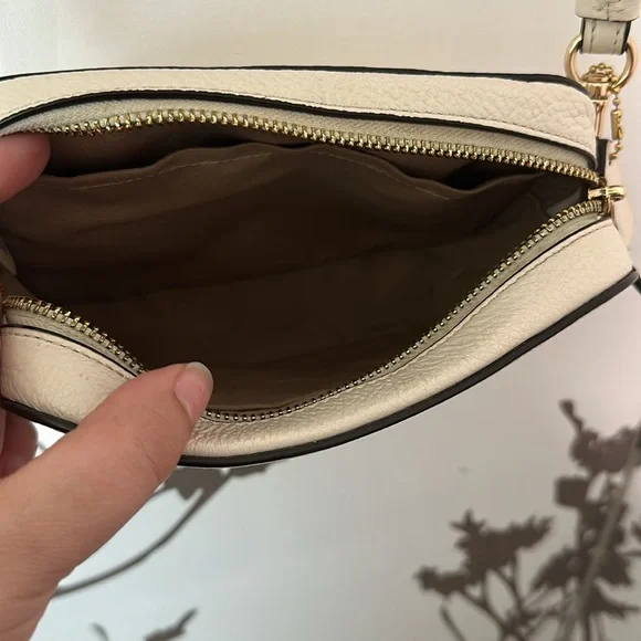 Coach purse - Picture 6 of 8